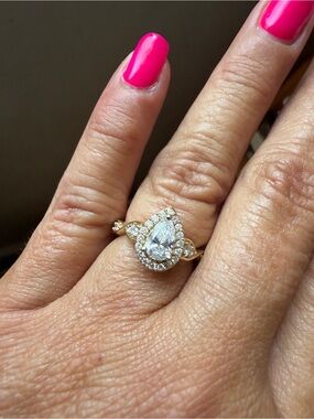 Sparkling Lab grown Gold Pear-Cut Halo Diamond Ring in 10k Gold